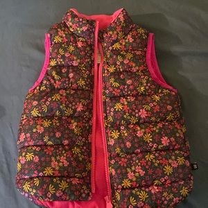 Girls size 4T Vest. Floral print.